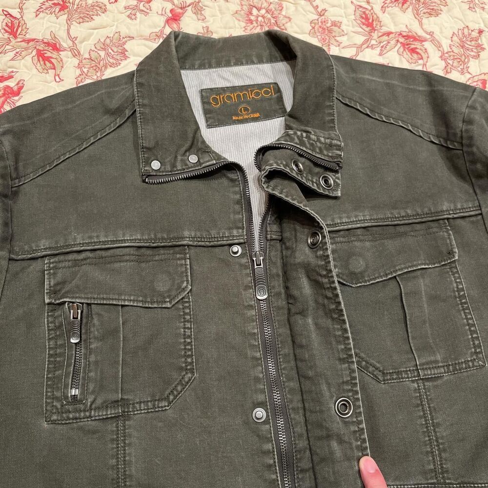 Patagonia Men's Green and Khaki Jacket - Picture 3 of 5